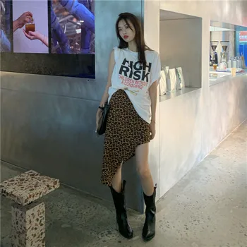2020 naujų neteisėtų super sijonas grynasis red leopard print padalinta sijonas moterų vasaros korėjos versija aukšto juosmens krepšys klubo sijonas