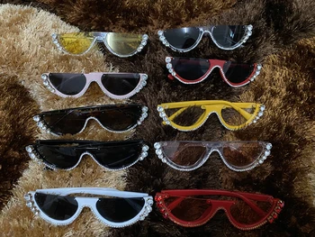 2019 Kristalų madinga pusė kadro taškus cat eye akiniai nuo saulės, Saulės akiniai Moteriški akiniai nuo saulės ženklo dizaineris kalnų krištolas sunglaasses