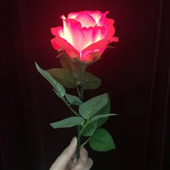 Apšvietimo Rose Nuotolinio Valdymo Mygtuką (1 Gėlės) - Triukui,Gėlių Magija,Close Up Magic,Etapas,Magija Mylėtojas,Romantiškas,Rekvizitai