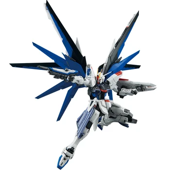 Bandai Gundam Anime Veiksmų Skaičiai Asamblėjos Modelis MG Laisvės 2.0 1/100 ZGMF-X10A Gundam Seed su Laikikliu Puošyba, Dekoravimas