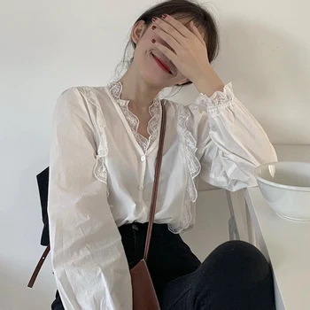 Korėjos Stiliaus V-kaklo Balta Nėrinių Marškinėliai Moterims Gėlių Elegantiška Palaidinė Sexy ilgomis Rankovėmis Moteriška Viršūnes Plius Dydžio Tuščiaviduris Iš Drabužių 2020 m.