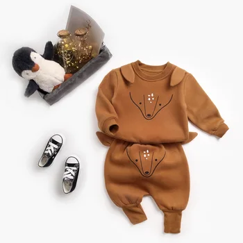 Kūdikiui tinka kūdikių drabužių rudens ir žiemos baby plus aksominis džemperis pp kelnes Animacinių filmų rinkinys medvilnės berniukams ir mergaitėms dviejų dalių