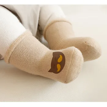 Kūdikių kojines naujagimiams šiltų kojinių bamblys berniukai žiemos kojinių bebe kūdikių juokinga kojinės mergaitėms terry tirštėti koja dėvėti cartoon 3 poros/daug