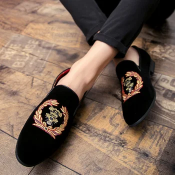 Mados vyriški batai atsitiktinis odos zomšiniai mokasīni vyrų naujas calssic juoda slydimo batų vyras dydžio 38-45 šalies avalynė vyrams karšto pardavimo