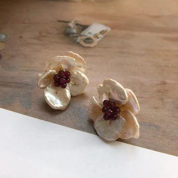 MENGJIQIAO Naujas Japonija Elegantiškas Natūralių Gėlavandenių Perlų Gėlių Stud Auskarai Moterims Mielas Derliaus Karoliukai Brincos Papuošalai, Dovanos