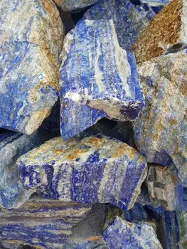 Natūralių Lazuritas akmuo grubus mineralinės akmens pavyzdys