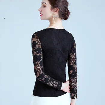 Naujų 2020 m. Pavasarį, Rudenį ilgomis rankovėmis moteriški marškinėliai Mados Išsiuvinėti dugno marškiniai, Elegantiškas plonas Tuščiaviduriai iš moterų viršūnių juoda