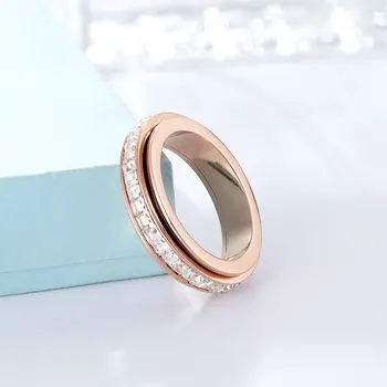 Prabanga Spindintys Sukasi Ratu Kristalų Žiedas iš Nerūdijančio Plieno Rose Gold Meilės Žiedas Moterų Sužadėtuvių dovana Markių Žiedas