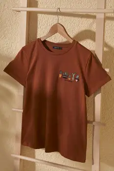 Trendyol Išsiuvinėti Pagrindinio Megzti Marškinėliai TWOSS20TS0103