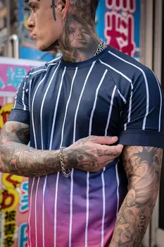 Vasarą naujos prekės vyrų mados marškinėliai, vyriški laisvalaikio stiliaus dryžuotas Harajuku trumparankoviai gatvės elementas atspausdintas viršuje, didmeninė prekyba